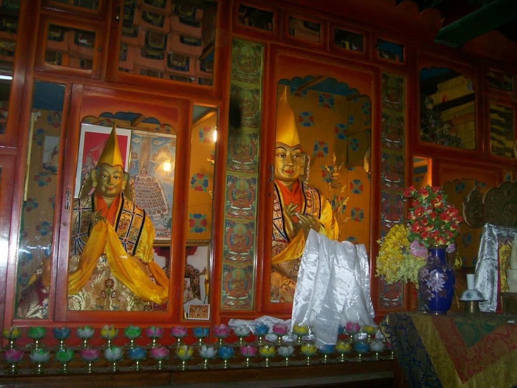 Je Tsongkhapa and Gyaltsab Je in the prayer hall